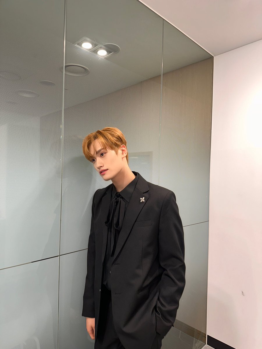 TIOT_NOW's tweet photo. [#준현]
사랑하는 사람에게.. 사랑한다고 지금 나
랑 해봅시다 하나....두울....셋!!!!! 왜 안
해? ,, 나만 또 진심이지.. 🤎

#금준현 #KUMJUNHYEON
#TIOT #티아이오티 
#TIOT_PreDebut #백전무패 https://t.co/3zD8k3uyvu