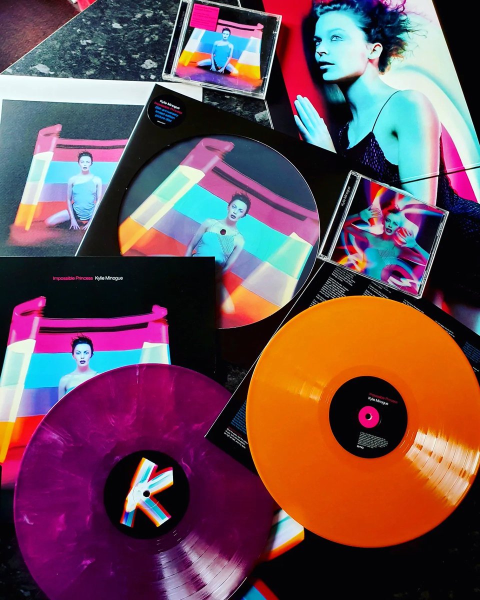 Bobbycarrott15's tweet image. 26 years?? Just doesn't seem possible 😉💜🧡🙌 #ImpossiblePrincess #KylieMinogue @kylieminogue