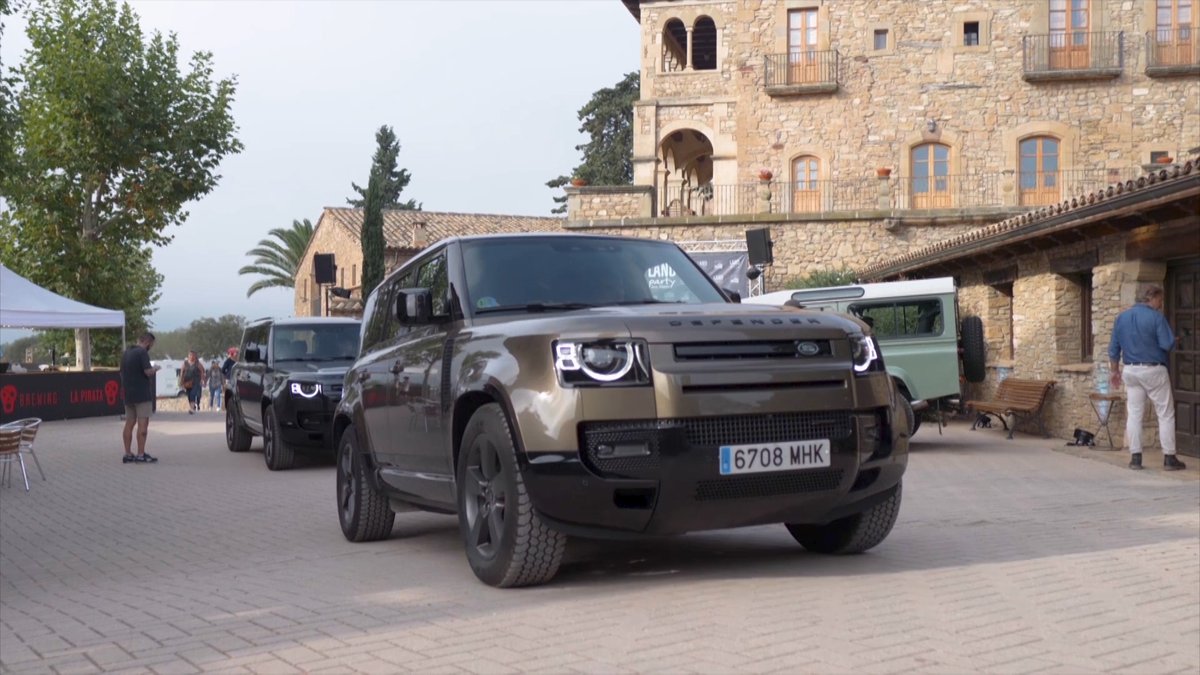 Centímetros Cúbicos (@ccubicos) on Twitter photo La finca Les Comes albergó la 17º edición de la Land Party de <a href="/LandRover/">Land Rover Discovery</a>. Un festival 4x4 donde los aficionados a los modelos de la marca pudieron disfrutar de ellos.
<a href="/puntalproduc/">puntalproductions</a> <a href="/antena3com/">Antena 3</a> <a href="/RosaBellon/">Rosa Bellon</a> #CCubicos340 La finca Les Comes albergó la 17º edición de la Land Party de <a href="/LandRover/">Land Rover Discovery</a>. Un festival 4x4 donde los aficionados a los modelos de la marca pudieron disfrutar de ellos.
<a href="/puntalproduc/">puntalproductions</a> <a href="/antena3com/">Antena 3</a> <a href="/RosaBellon/">Rosa Bellon</a> #CCubicos340