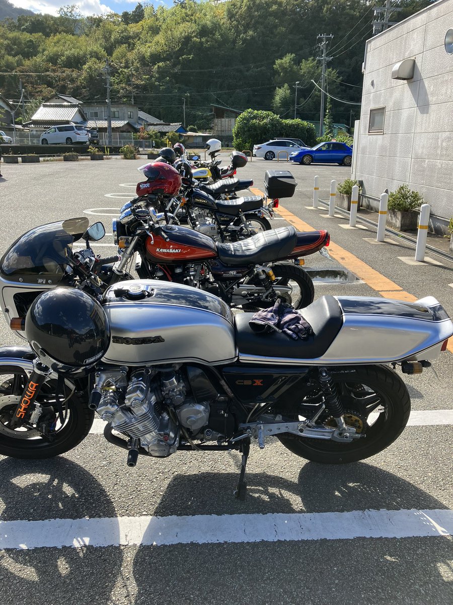 Syuu_ZR750's tweet photo. 今日は久しぶりのチームツーリング😊
マスツーは楽しかったな！
下道だけのゆっくりまったりツーリング😆
帰ったらケツ筋めっちゃ痛い😂 https://t.co/V2tT26UaPV
