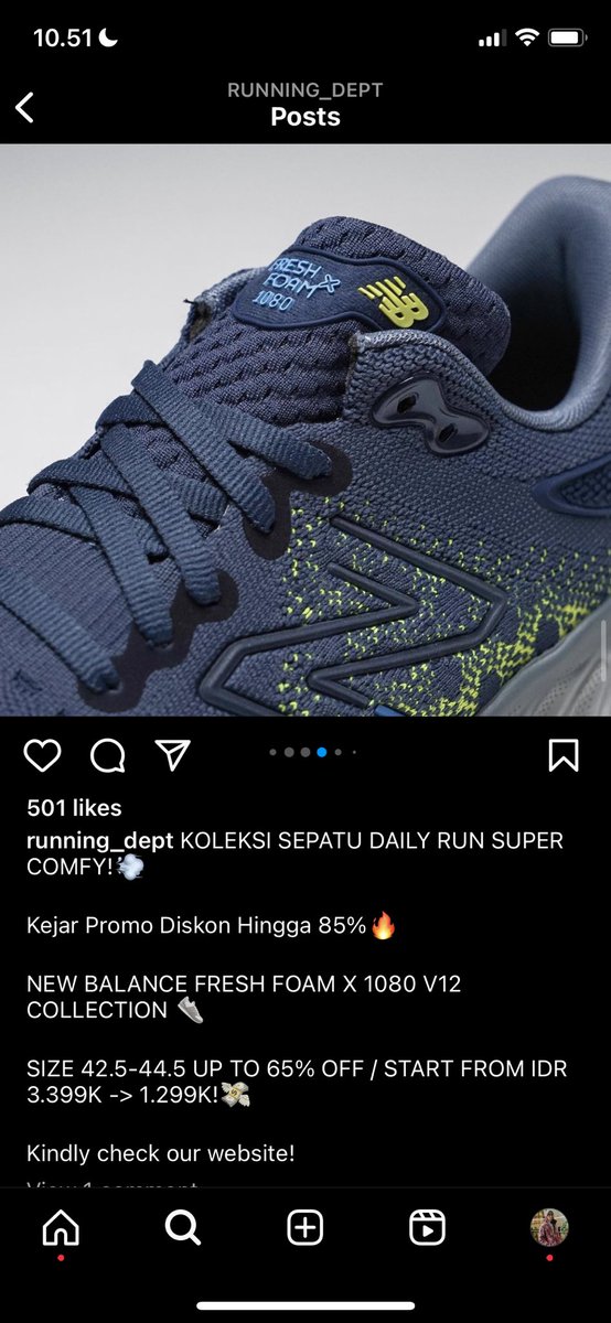 tirta_cipeng's tweet photo. Running dept ini merupakan seller sepatu lari cabang divisi dari sneakers dept yg kawan saya.

Nah. Dapetlah freshfoam yg diskon mantap. 

Saya pake deh di jakmar 🤣🤣🤣

Di ig                             Begitu dipake https://t.co/1zXHWXnncK