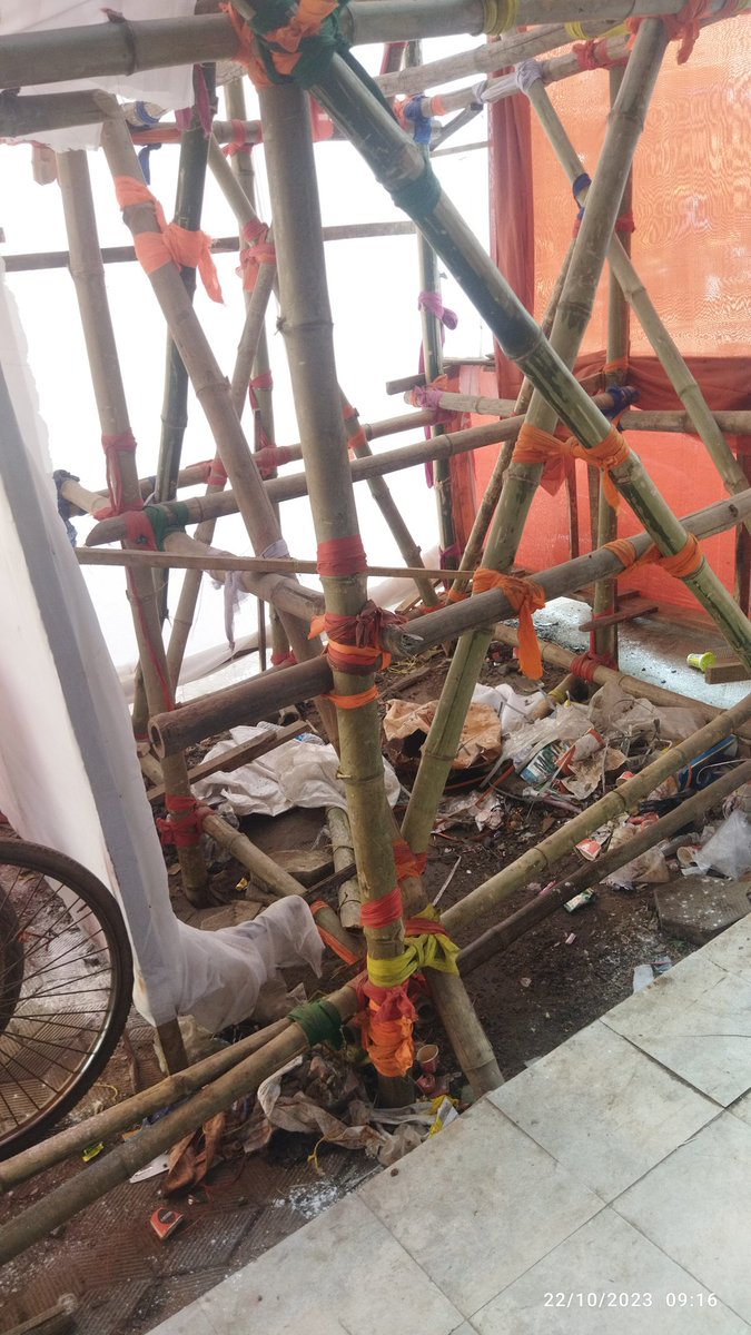 Debasis20374283's tweet photo. Location back side of durga puja pandal , daily market, main Road Rourkela https://t.co/HqfCGSaU4j