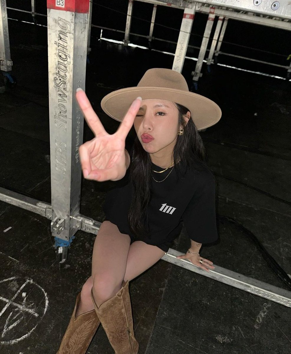 ourshannah's tweet photo. ⠀⠀[📸] @𝒚𝒐𝒖𝒓𝒉𝒂𝒏𝒏𝒂𝒉 posted on instagram #sdzfeed

Thank you, Brisbane!! See you again tomorrow 😘 https://t.co/p30T4sYgID