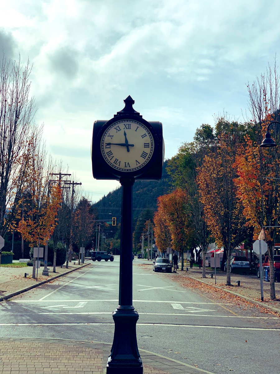 Suhana safar aur ye mausam haseen 
#BeautifulBC 
#fallcolors