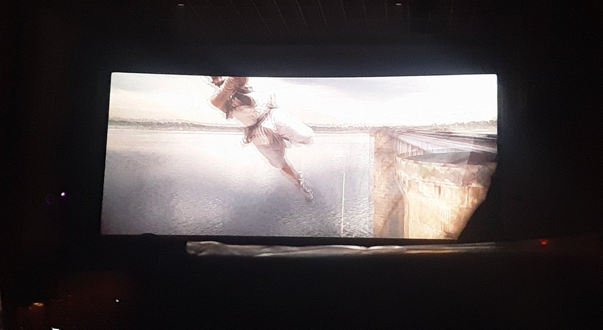 Vinodh_VNB's tweet photo. nina #TigerNageshwarRao chudadam jarigindi second half ithey Adhiripoyindhi....
Ravvana iragadhesesadu bgm direction everything super
First half mathram konchem lag anipinchindhi
Shipyard fight
Factory lo fight jail nunchi vachaka ithey KCPD
#BlockbusterTNR https://t.co/oXqRUT1DOd