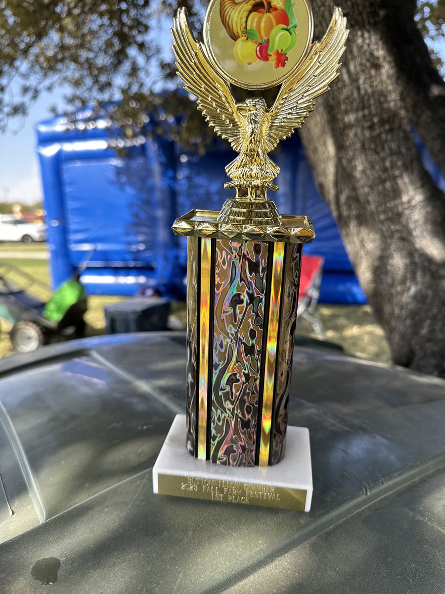 Today was one of my best days of my life! It was my first parade float entry with our 1st graders and we were awarded 1st place!! My first, first, first! Best day ever!!!