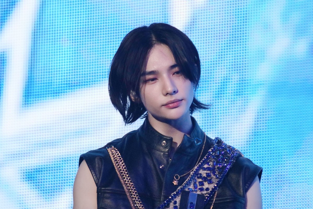 BlueAndWhiteSKZ's tweet photo. [20231021] 5-STAR Dome Tour 2023 Seoul Special
(UNVEIL 13) DAY1

#hyunjin 
#현진 
#starykids 
#스트레이키즈 https://t.co/cm83wgwMg5