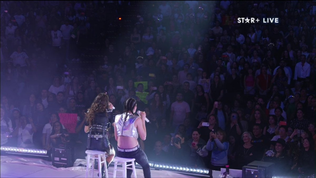 carashtkss's tweet photo. Su abuelita como las mira, se nota que está orgullosa de ellas 🥹
#HaAshStarPlusLive https://t.co/0c2hM3CneN