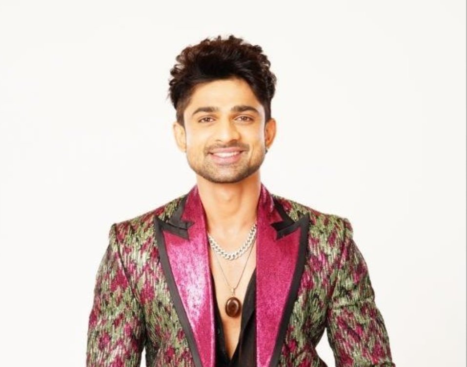 BiggBoss_Guru's tweet photo. #BiggBoss_Guru
Popularity Poll Week 1 #BB17

Retweet and Like if You are Liking #AbhishekKumar in #BiggBoss17 https://t.co/oJw0tFidBB