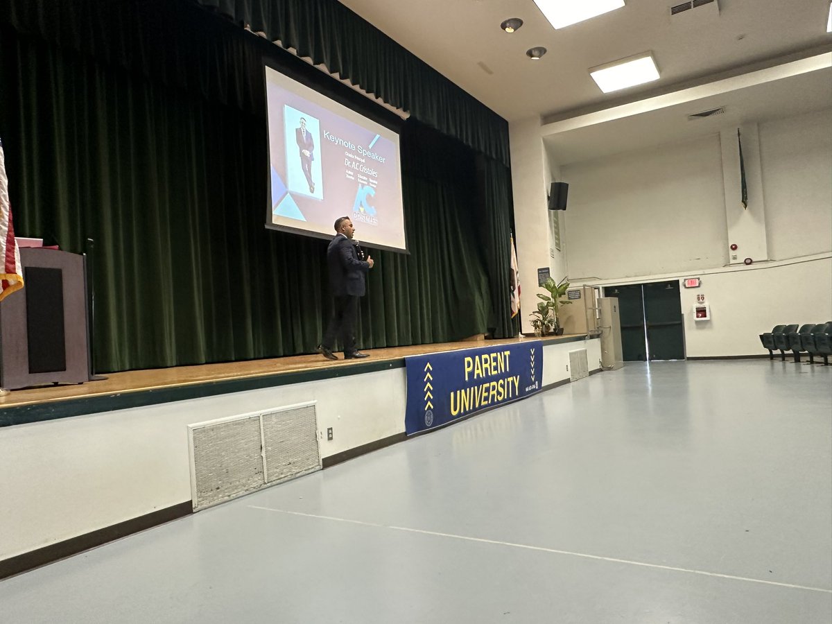 DeeDeeHarrison9's tweet image. “Self belief will not guarantee success but it is a necessary ingredient to achieve it” @ac_cristales Pouring wisdom and hope into our @Team_BCSD families. #ParentUniversity #TeamFACE