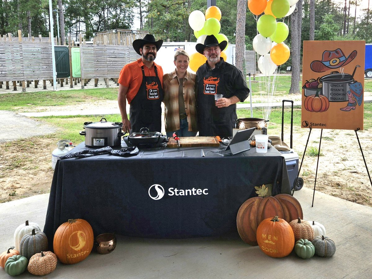 mejackson75's tweet photo. Thank you @SisdEFoundation for hosting a great event. Team Stantec had a blast and were honored with 1st place entree!  So much good food by ALL!  #StantecHou #StantecEdu https://t.co/TNpZ9ilKeO