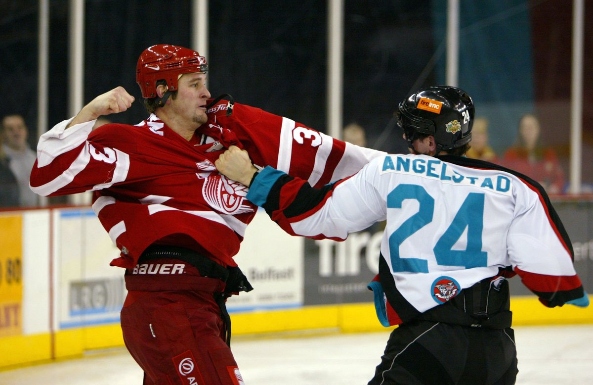 Angelstad vs Cairns 
#EIHL 
#AnarchyInTheUk