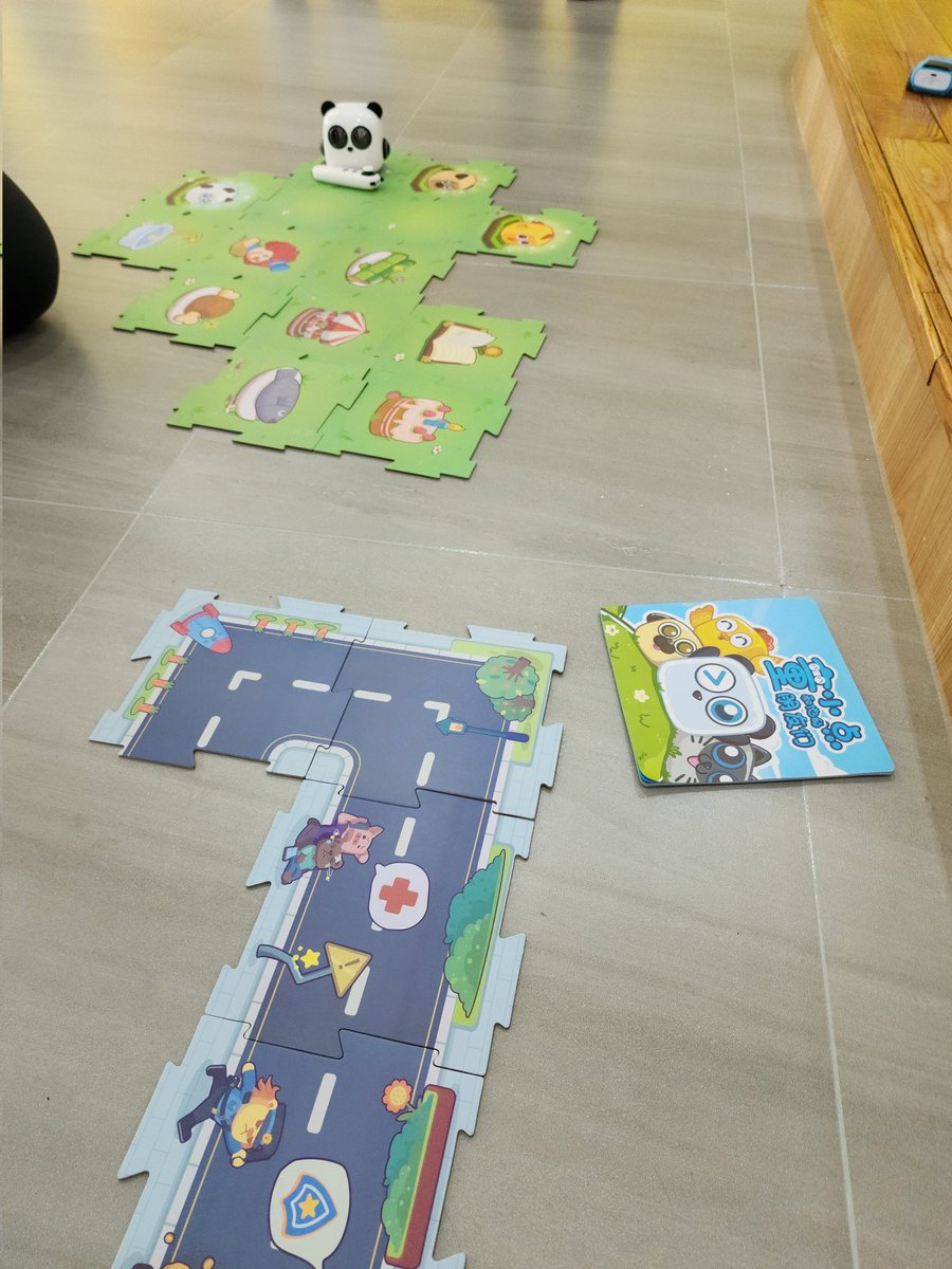 j_smigel's tweet image. All about robotics in the robot playground at ACAMIS Tech Conference #ACAMIStech