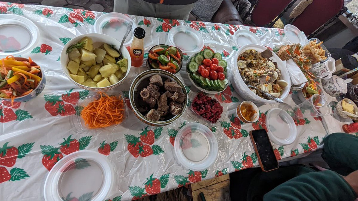 wbbxol's tweet photo. After exploring the dacha, we had lunch - snow sheep meat, meat rice, salad, steamed potatoes, homemade bread, cheesy butter, frozen raw fish, mashed wild berries &amp; lassi like liquor. The warmth of our hosts added to the cosy comfort of the dining cum kitchen. This is life! https://t.co/CnnIQrpmvs