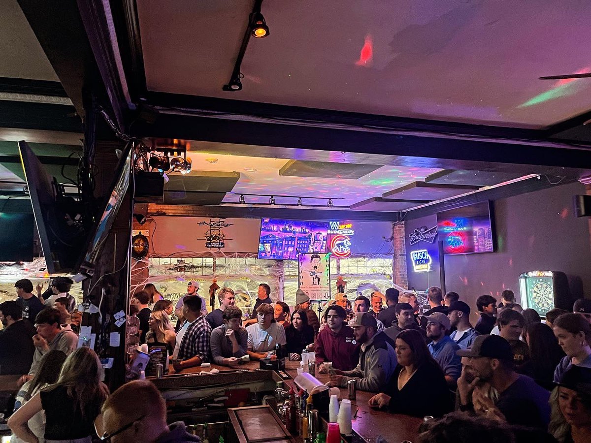 TyJonCharlie's tweet image. @kilkennyspub11 is a pretty happenin spot tonight! Good times! #midwestmusic #livemusic #loudaf #TyJonCharlie