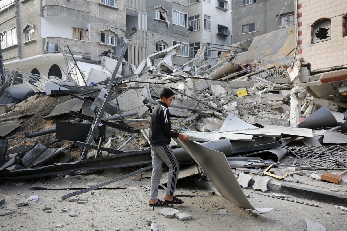 🔴 La situación en #Gaza es catastrófica. No tiene precedentes. Los bombardeos han dañado y destruido hogares, hospitales, escuelas e instalaciones de saneamiento. La ayuda humanitaria es más esencial que nunca. Por favor, colabora en 👉 ayudagaza.com