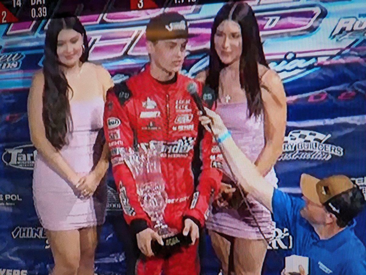 AcrossTheGroove's tweet photo. Impressive stuff from @Logan_Seavey all weekend long in what has been an awesome calendar year for him
Just to be clear though @corey_day_ won the two biggest cups this year
#GoldenStateGang
#GoldCup69
#TrophyCup29 https://t.co/G0L07GjVb9