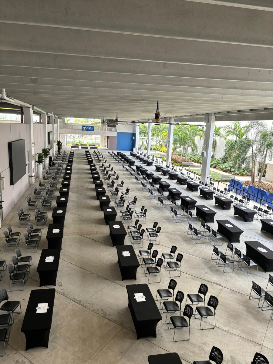 cnprimariave's tweet photo. ¡El centro electoral de Panamá ya está listo para recibir a venezolanos que votarán este #22Oct en la Elección Primaria! Faltan pocas horas 🇻🇪 https://t.co/CZMfM3YPuu