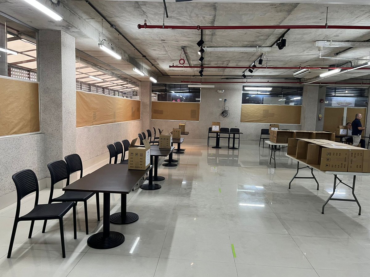 cnprimariave's tweet photo. ¡El centro electoral de Panamá ya está listo para recibir a venezolanos que votarán este #22Oct en la Elección Primaria! Faltan pocas horas 🇻🇪 https://t.co/CZMfM3YPuu