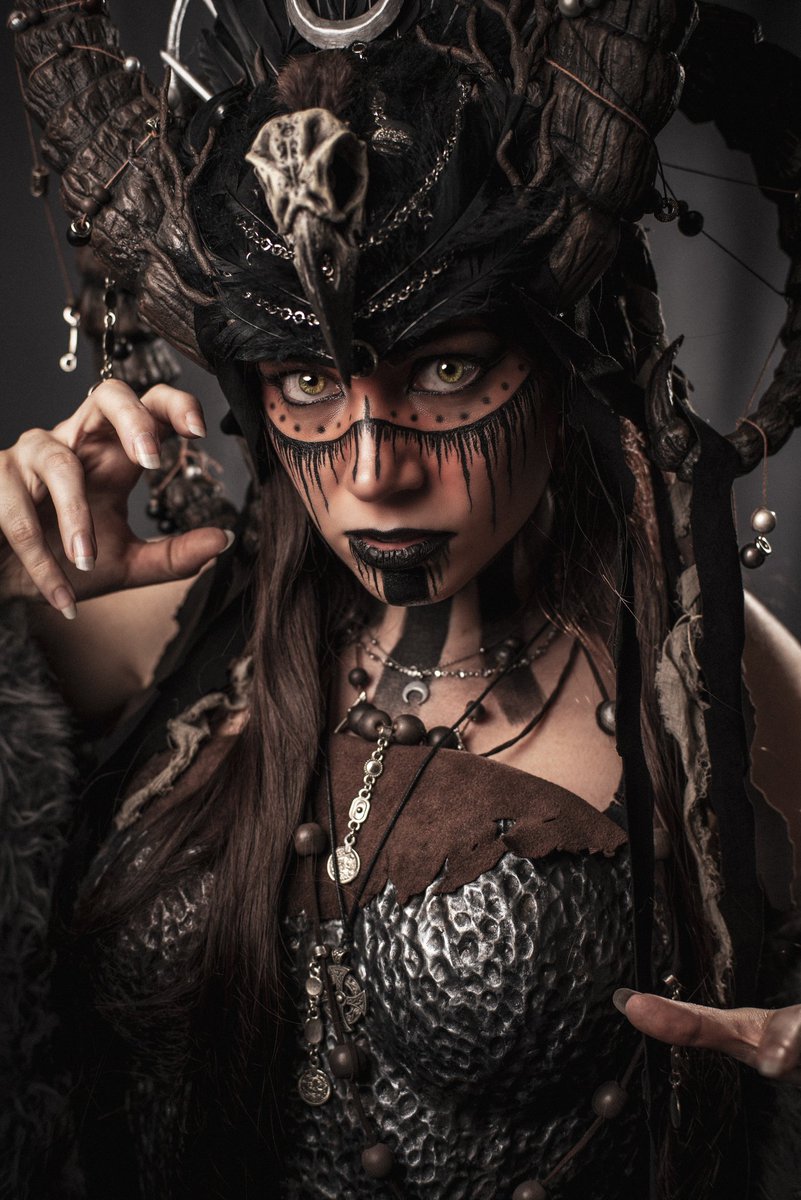 Lf_sIcKmAn's tweet photo. "The Oracle". An Original Character by @CinderysCosplay. I had the pleasure of taking this photograph during #SOFA2023 at Bogotá, Colombia. #photography #photo #cosplay #cosplaygirl #portraitphotography #portrait #OC https://t.co/HOiPuxmqEj