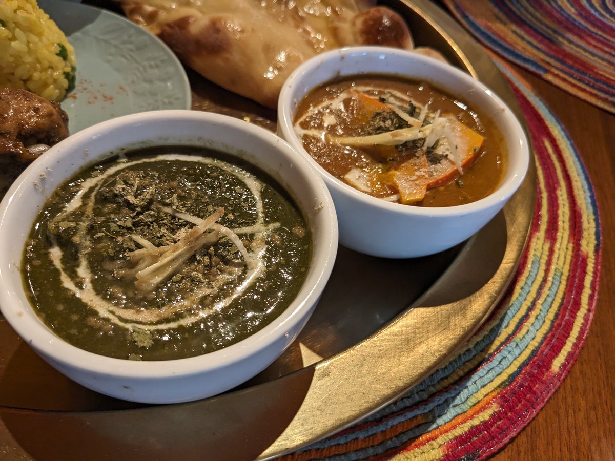 koji462mesi's tweet image. 千葉市 #rasoi
Vtanさんの飯テロで行きたかったラソイで初ラソイランチ。
ツイート見ると一足違いだったっぽい。カレー２品とも旨いし、みっしりしたナンが香ばしく焼かれててクリスピー。そしてSサイズナンおかわり。
美味しかった。ご馳走様でした。