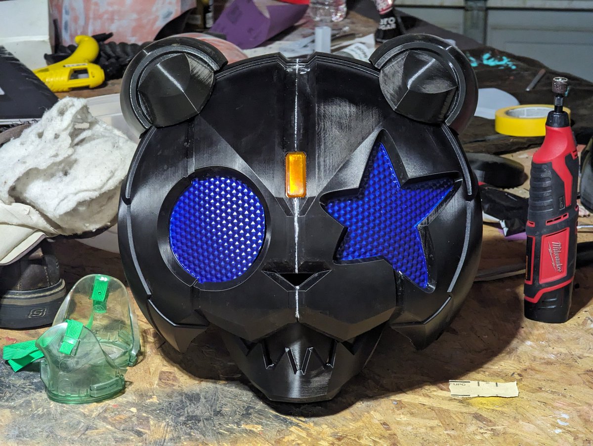 DesertFare's tweet photo. Probably won't have him done in time for Halloween.. but I've been working on my own Rolling Rocking Punk King!
Eyes and Crusher fully swappable, of course!
#punkjack #パンクジャック #kamenridergeats #cosplay https://t.co/E30CVvSQ3p