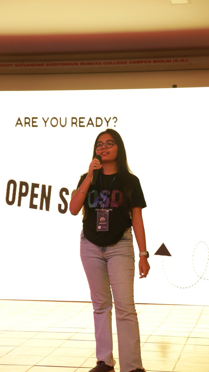 GuptaArpita_dev's tweet photo. 🌟 That's a wrap on an incredible day at #OpenSourceDays! 🚀

From being a core team member to anchoring and managing the event day, the journey was an incredible learning experience. ❤️ 

~ The energy of the crowd kept us going!🌻✨
@OSDIndia_ https://t.co/RVxFq9FFKh