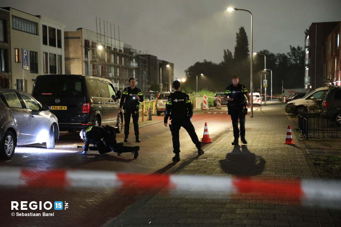 regio15's tweet image. Nu online: onderzoek naar #schietincident #Koolwitjelaan #DenHaag regio15.nl/nieuws/schietp…