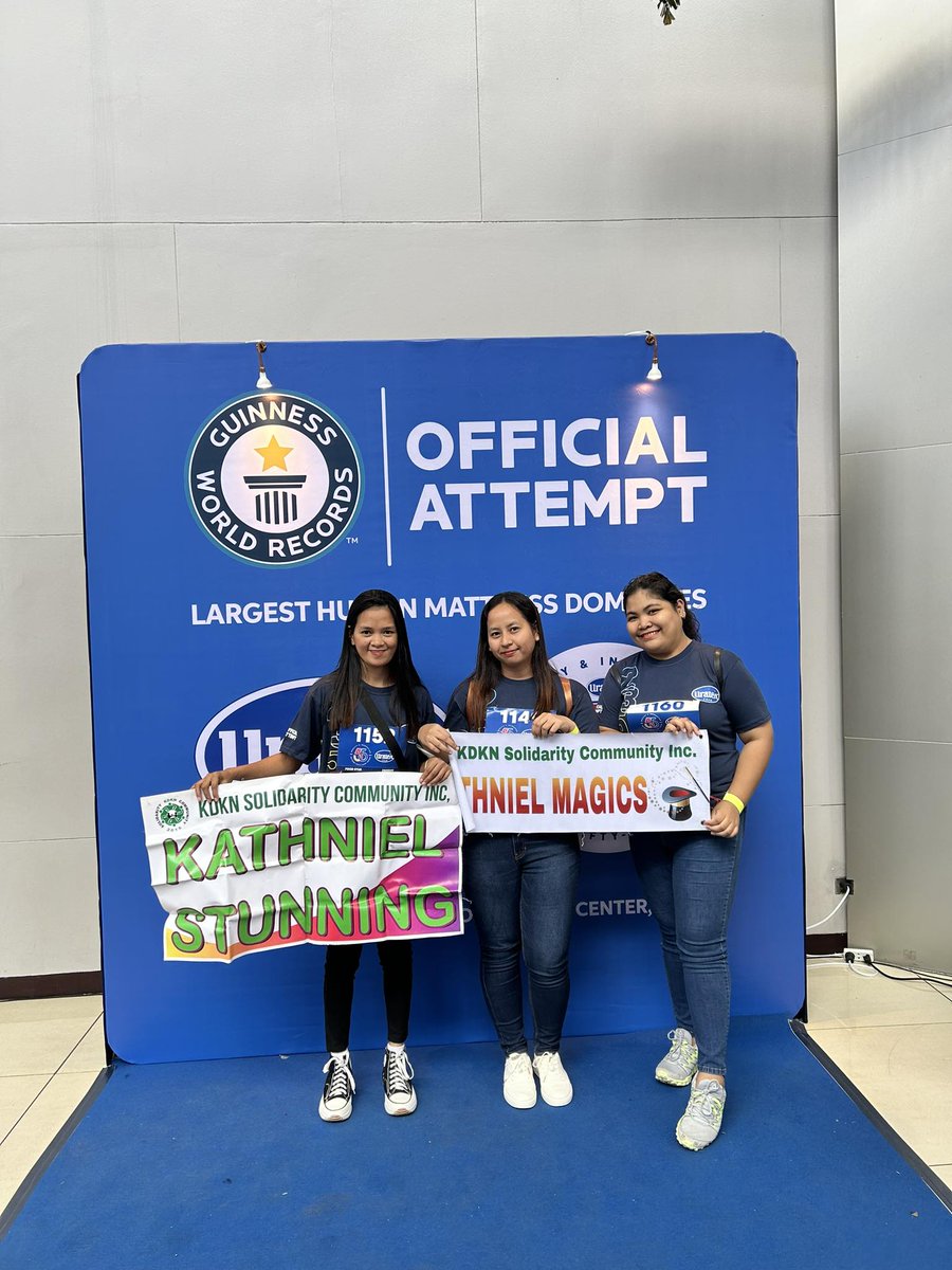 StunningKNFam's tweet photo. Present!💙🤍 See you!! @bernardokath 

#WorldRecord4Uratex
#UratexHumanMattressDominoes https://t.co/R0UEmrbUhz