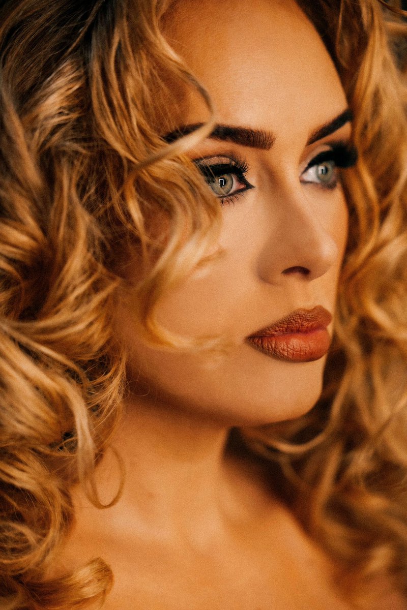 Adele tweet media