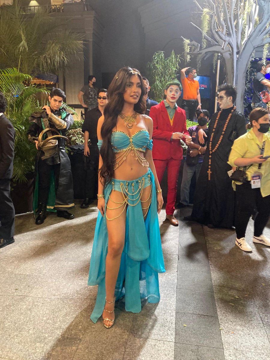 Are you ready for the sparkle spell spooky night later? 

RABIYA OnSparkleSpell
#RabiyaJericOnSparkleSpell