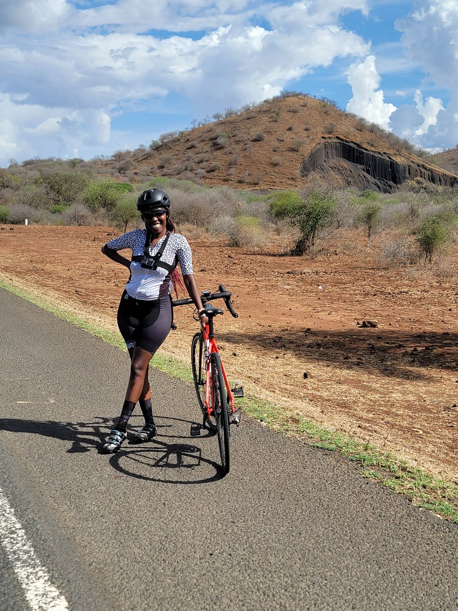 SigeyWendy's tweet photo. I'm feeling good today. Let me do a recap of the Nairobi- Malindi cycling tour. Day 1. I was with 5 guys. I was the only lady. This was the longest stretch! By the time I was in Machakos I didn't think I'd be able to finish 189kms. I actually thought of just https://t.co/bUKYEnwwDl