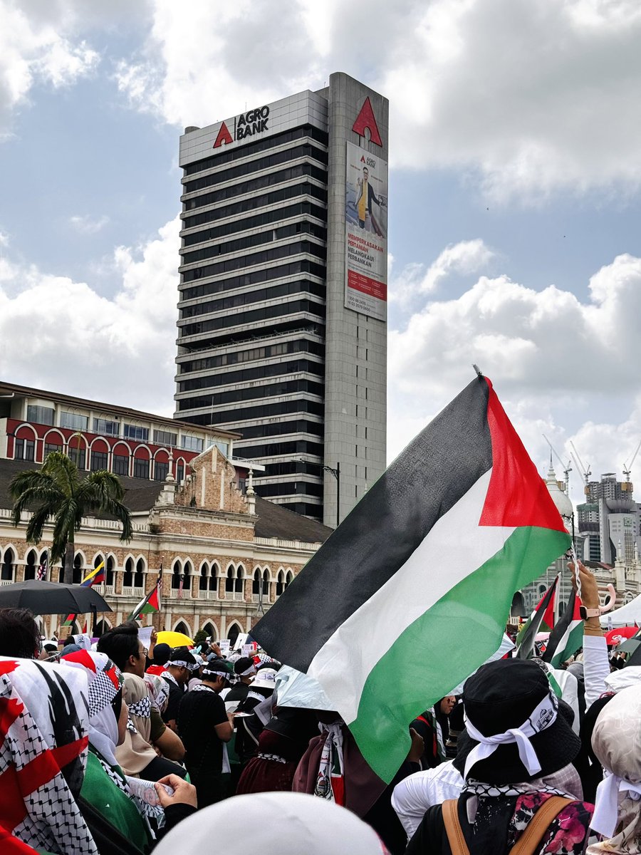 _nuaryusli's tweet photo. Demi Palestine 🇵🇸
#ShotOniPhone15ProMax https://t.co/oi74aejrnB