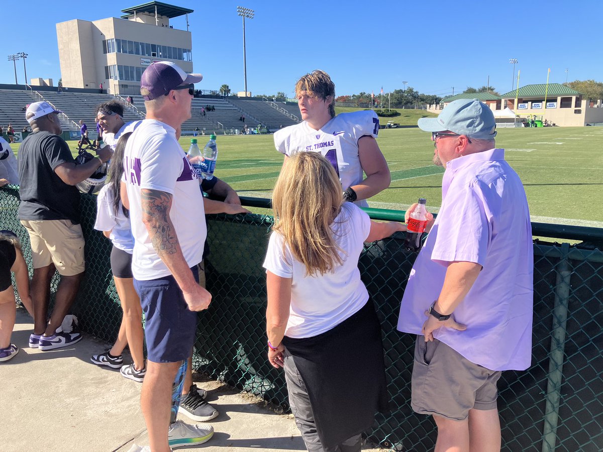 k8egert's tweet photo. ✨✨Blessings abound.
First college reps &amp; in your state of birth no less.  Seeing you run onto the field for the first time made my ♥️ burst! Incredibly proud of you &amp; all you’ve overcome to get here #71💪🏽@EgertDakota 
#GodIsGood #USTFootball
#FAMILY #FloridaFriends
#RollToms https://t.co/MhDpJNpYCr