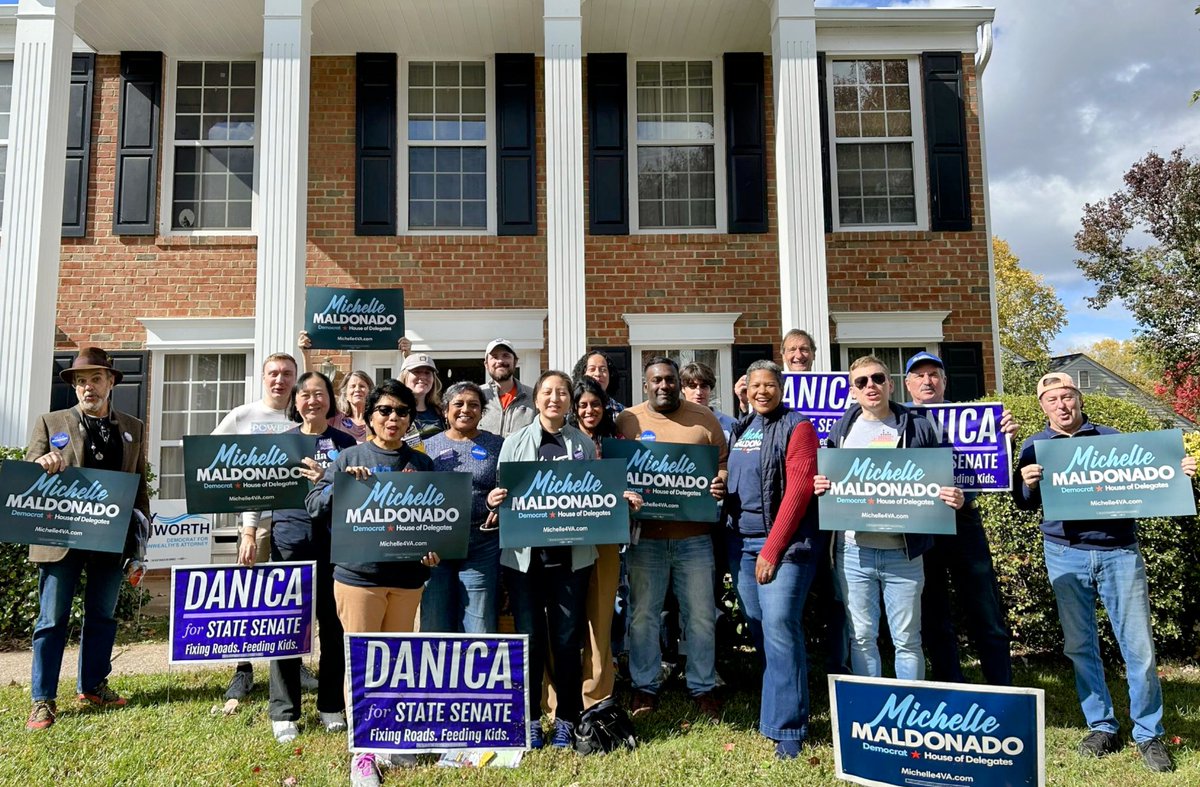 MichelleforVA's tweet image. Thank you @daav9 for coming out and canvassing with us  today to help get our PWC, Manassas &amp;amp; Manassas Park slate of candidates across the finish line! Thank you @ManassasCPCDems
for hosting our launch!

#OneCommunity 
#OneCommonwealth