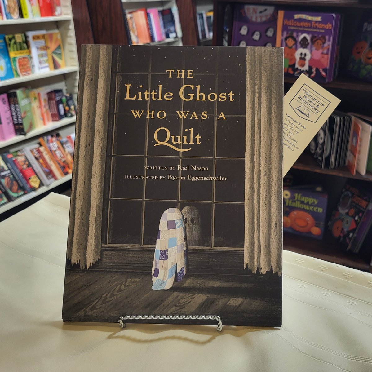 Tidewater_Books's tweet photo. When you're a quilt instead of a sheet, being a ghost is hard! 'The Little Ghost Who Was a Quilt' by @RielNason &amp; Byron Eggenschwiler is our Featured #CanLit / #NBLIt for #MaritimeMonday! @TundraBooks 💕🇨🇦📚👻
https://t.co/WtFcBxbts9
#IReadCanadian #IReadLocal https://t.co/V1EqcU2PKb
