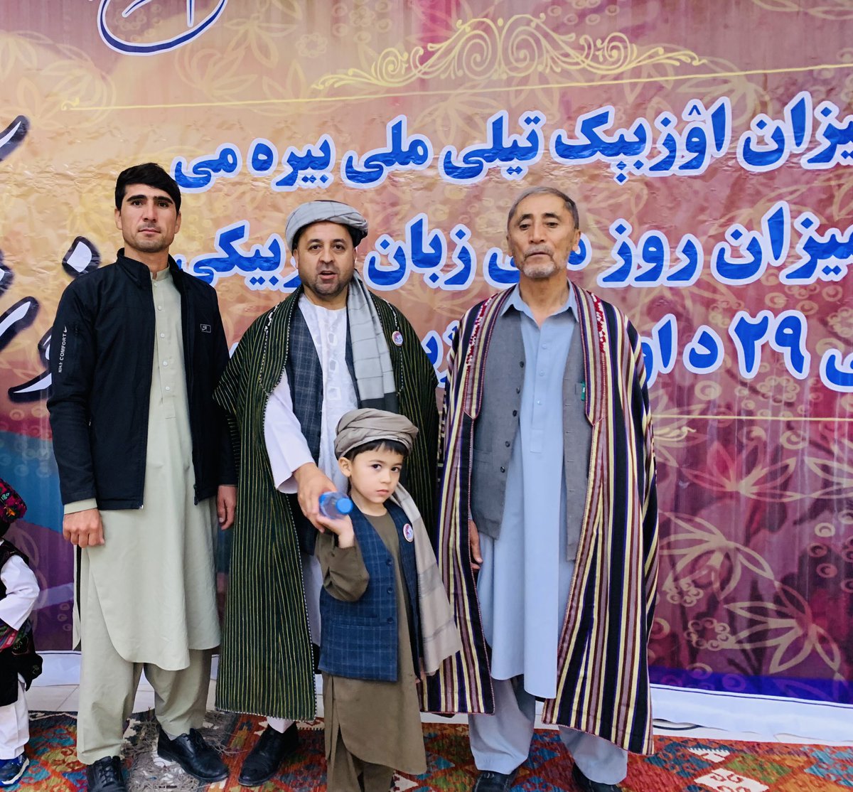 KarimiUzbek's tweet photo. اوزبیک تیلی ملی بیره‌می برچه تیلداشلریم‌گه قوتلوغ بولسین دیب،  نیچه آلینگن  رسم لرنینگ سیز بیلن شریک قیلدیم. https://t.co/UTD6gJftmg