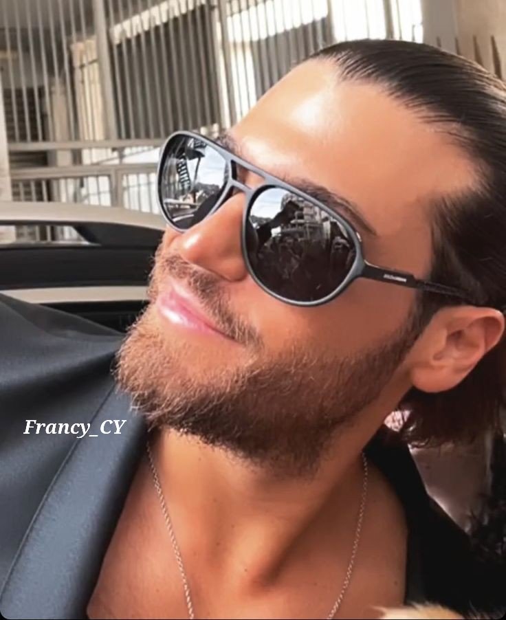 La bellezza è gradita agli occhi,ma la dolcezza affascina l' anima...
Buongiorno ❤️#𝕮𝖆𝖓𝖄𝖆𝖒𝖆𝖓