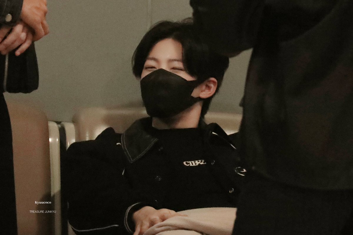 Kyuucoco_0909's tweet photo. 231022 PVG

#준규 #JUNKYU #ジュンギュ 
#트레저 #TREASURE https://t.co/69L0w2lo5e