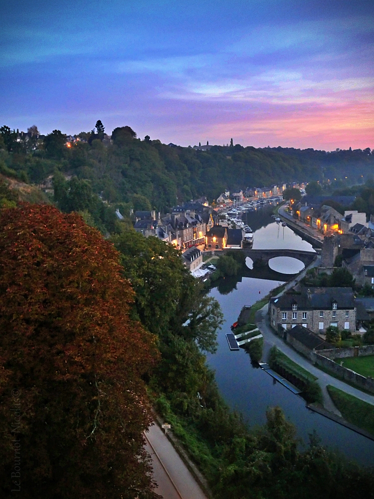 Bonjour
Petit souvenir d'un lever du soleil au port de Dinan
Je vous souhaite une bonne journée