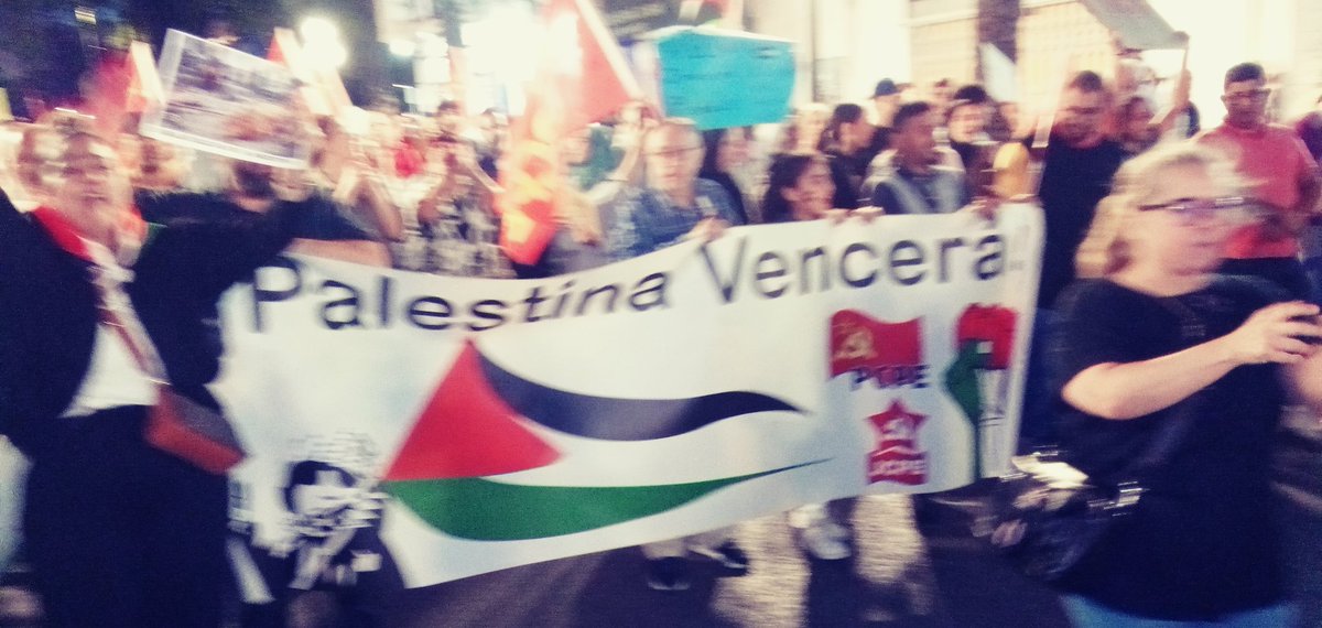 pcpe_alacant's tweet photo. التضامن مع الشعب الفلسطيني في أليكانتي. لحظات من مظاهرة الجمعة الماضية.
Solidaritat amb el poble palestí a Alacant. Moments de la manifestació del passat divendres.
Solidaridad con el pueblo palestino en Alicante. Momentos de la manifestación del pasado viernes. https://t.co/KnaA5J5W7J