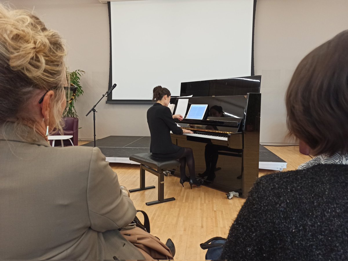 lechevali's tweet photo. Merci à la pianiste internationale Min-Yung Kim et à l'excellent conférencier Josef Schovanec pour leurs performances lors des journées Handipartage à #Courbevoie
À l'année prochaine pour la 9ème édition, sur les Jeux Paralympiques ! @jakossowski @philippe_pouthe @Khalidaitomar https://t.co/UXryxE105a
