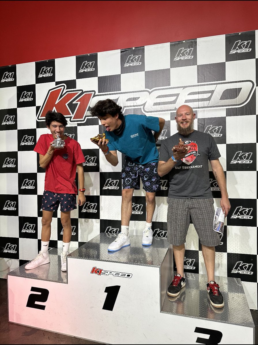 Carsunl's tweet photo. Had a blast at K1 speedway w the homies this evenin! @lolSamppA @OTISGOTCAKE @Iscore_Gaming @PlantBasedRell 🏎️🏆🔥 https://t.co/w8PXBlGQIM