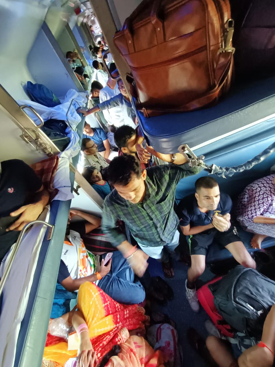 YashGJain2's tweet photo. @nitin_gadkari @RailMinIndia @RailwaySeva @narendramodi Train 15657 runing frm Del to Ghy Brahmaputra Mail passenger without tickets coming n sitting in 3AC (B7)
TT n attendants are not checkin tickets n passengers are climbing like hell in train n harassing public who hve ticket https://t.co/iGGpQSiP5R