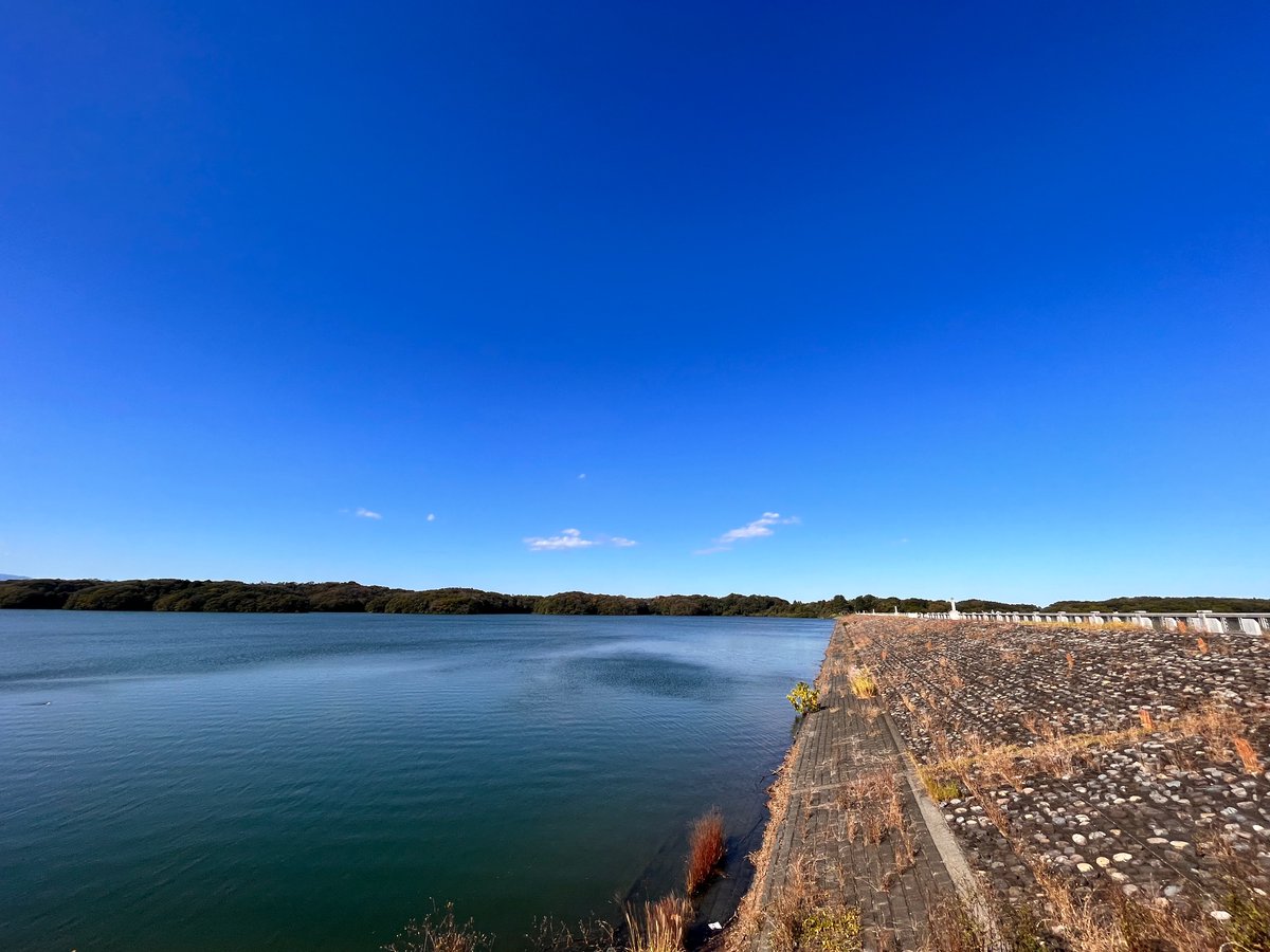 goggle55w's tweet photo. 秋は狭山湖に限るね https://t.co/4mUNHJipgM