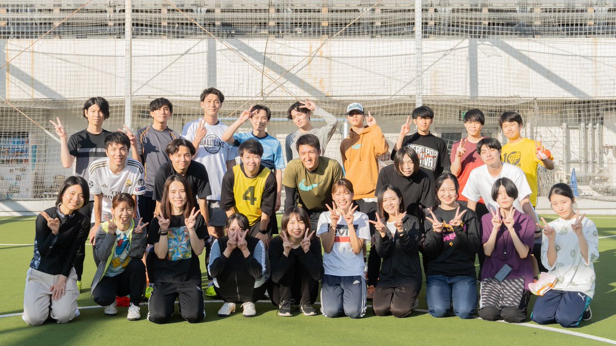 raw_ludens_DAO's tweet photo. 昨日は第3回 #PUZZLEproject でした🧩
蒲田駅直結の屋上コートでフットサルイベント⚽!
社内外問わず、約30名の様々な業種のクリエイターの方々に参加していただきました✨
フットサル後のごはん会も多くの方に参加していただき、貴重な交流の場になりました!
ありがとうございました✌️ https://t.co/qIWUgRNZgK