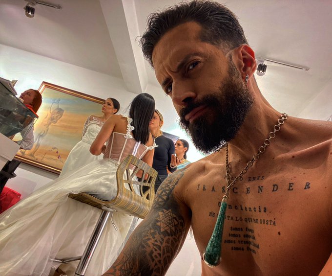 Modelando esmeraldas en Bogota https://t.co/JeK37HCD1p<a href="/tag/creators"class="tags"><span>#creators</span></a><a href="/tag/nacho"class="tags"><span>#nacho</span></a><a href="/tag/onlyfans"class="tags"><span>#onlyfans</span></a>