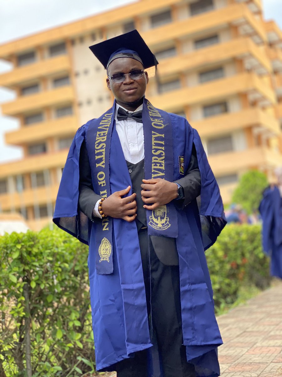 AyoEmbo's tweet image. Alhamdulillah - Congratulations to me on bagging the double honours of LL.B. Common and Islamic Law 🎓🎓.

On to greater heights Bi’snillah 🤲🏽
#convocation #classof22 #UnilorinConvocationCeremonies #lawgraduate #LLB2022