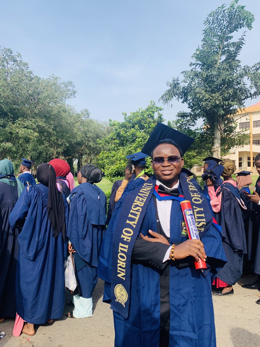 AyoEmbo's tweet image. Alhamdulillah - Congratulations to me on bagging the double honours of LL.B. Common and Islamic Law 🎓🎓.

On to greater heights Bi’snillah 🤲🏽
#convocation #classof22 #UnilorinConvocationCeremonies #lawgraduate #LLB2022