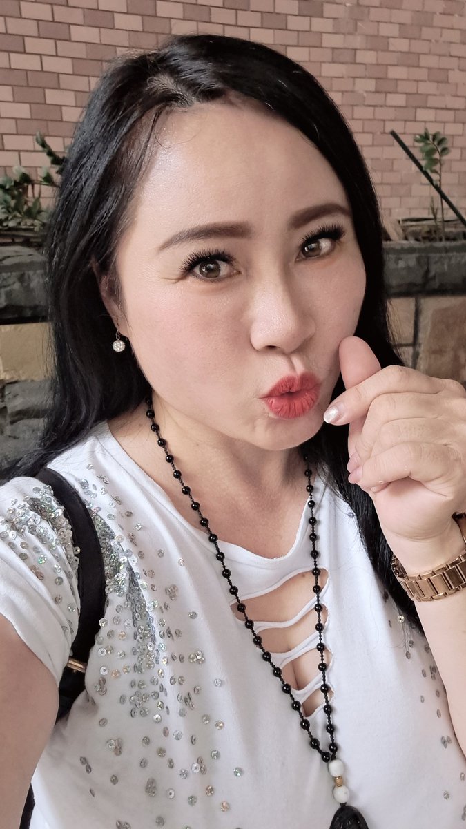 #忙得忙住遠的又太遠～
#跟對的人吃飯真的很重要
#一個人的生日餐也很不錯的～😁😁😁
#謝謝你們的祝福我也祝福推粉們心想事成平安健康💖
（#愛心留言+#轉推分享+#追蹤跟隨）
#大奶
#原味
#離婚熟女
#地方媽媽 https://t.co/3eWtEtwlv2
